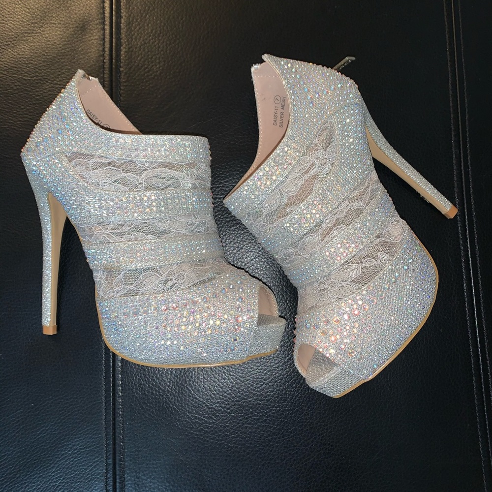 Size 7 heels